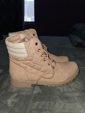 THE CHILDRENS PLACE BOOTS